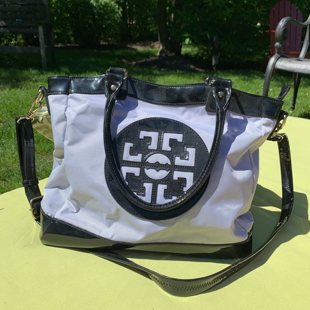Beautiful gray and black tote bag with dual straps
